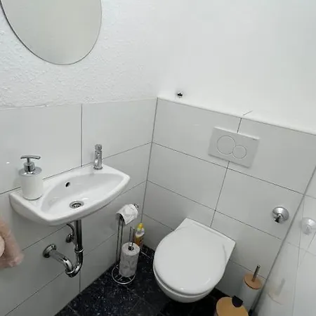 Zentrale 2 Zimmerwohnung * Dusseldorf